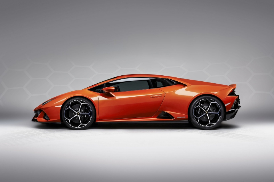 Lamborghini Huracan Evo tăng tốc 0-100 km/h trong 2,6 giây lamborghini huracan evo tang toc 0 100 kmh trong 26 giay