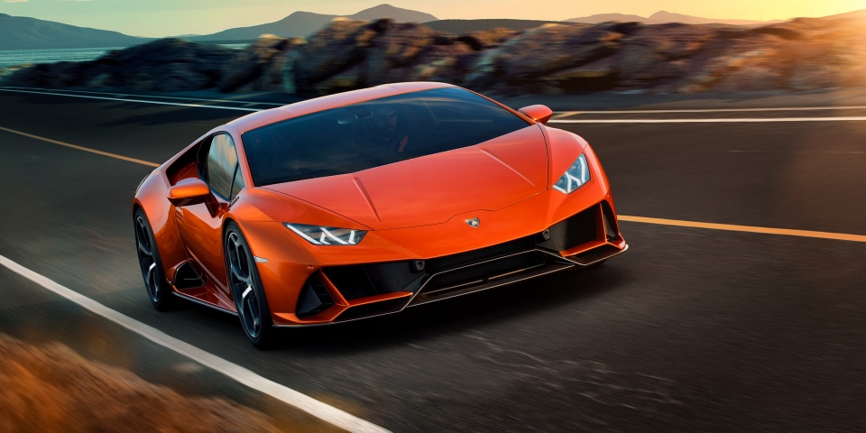 lamborghini tang truong than ky trong nam 2018 nho urus