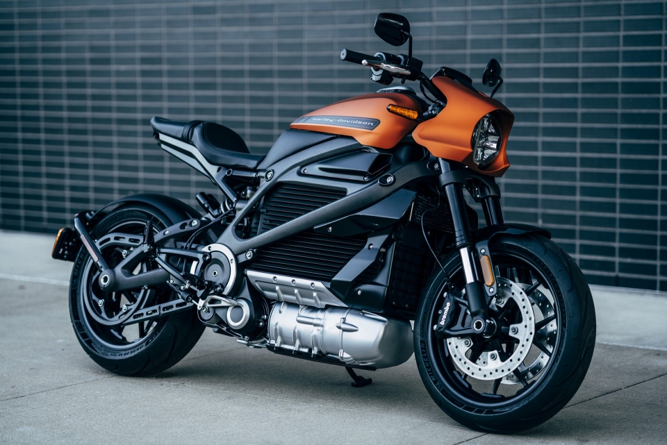Mô tô điện Harley-Davidson LiveWire có giá bán gần 30.000 USD mo to dien harley davidson livewire co gia ban gan 30000 usd