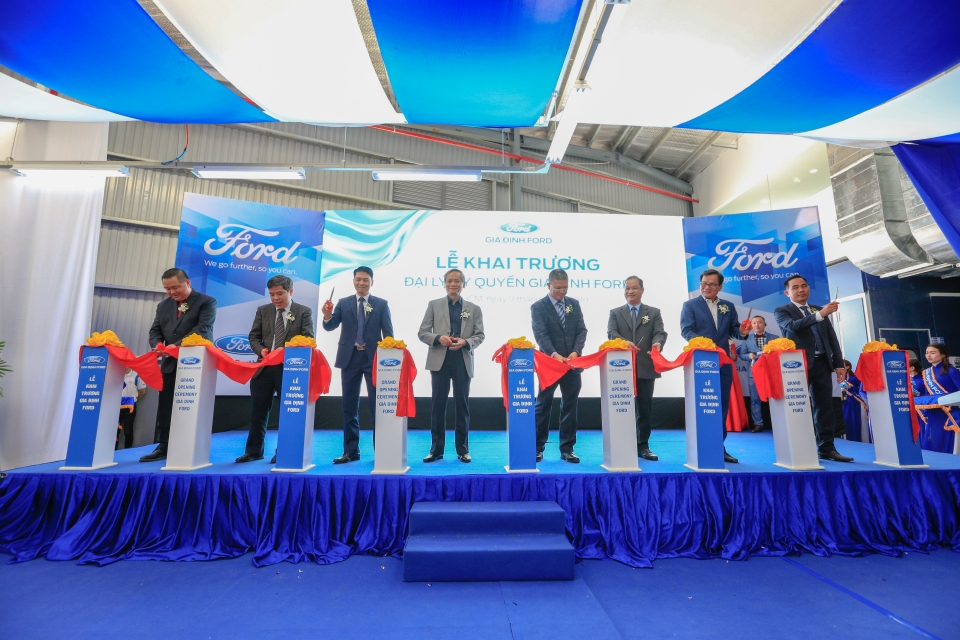 ford khai truong dai ly chinh hang thu 40 o viet nam