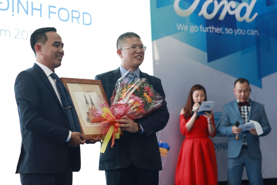 ford khai truong dai ly chinh hang thu 40 o viet nam