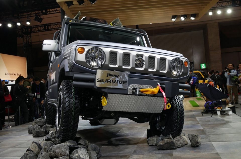 Bộ đôi Suzuki Jimny cực "chất" tại triển lãm xe độ Tokyo bo doi suzuki jimny cuc chat tai trien lam xe do tokyo