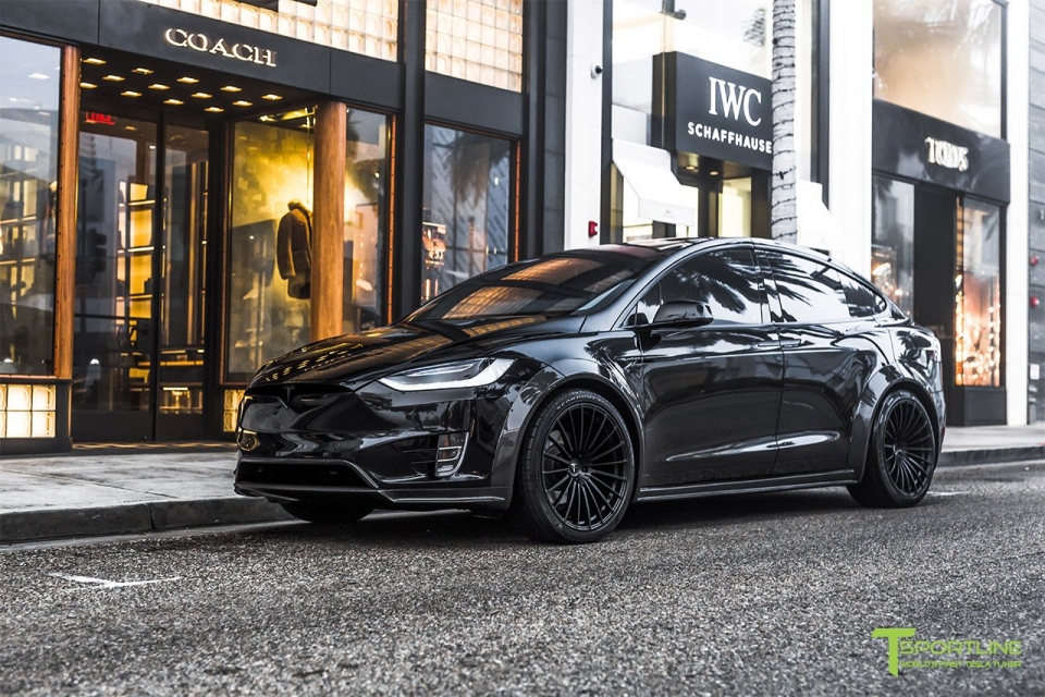 SUV chạy điện Tesla Model X hai màu cam - đen ấn tượng của T-Sportline suv chay dien tesla model x hai mau cam den an tuong cua t sportline