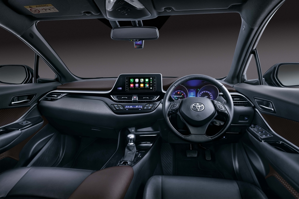 Toyota C-HR 2019 ra mắt tại Malaysia cạnh tranh Honda HR-V toyota c hr 2019 ra mat tai malaysia canh tranh honda hr v