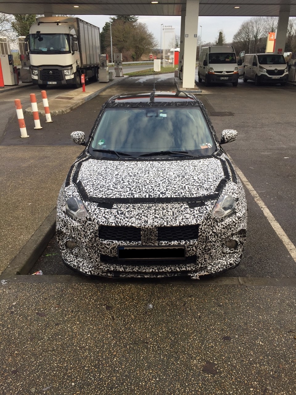 Suzuki thử nghiệm Swift Sport 2017 tại Pháp suzuki thu nghiem swift sport 2017 tai phap