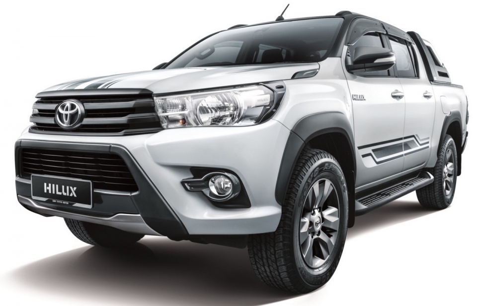 Toyota giới thiệu Hilux 2017 phiên bản giới hạn ở Malaysia toyota gioi thieu hilux 2017 phien ban gioi han o malaysia