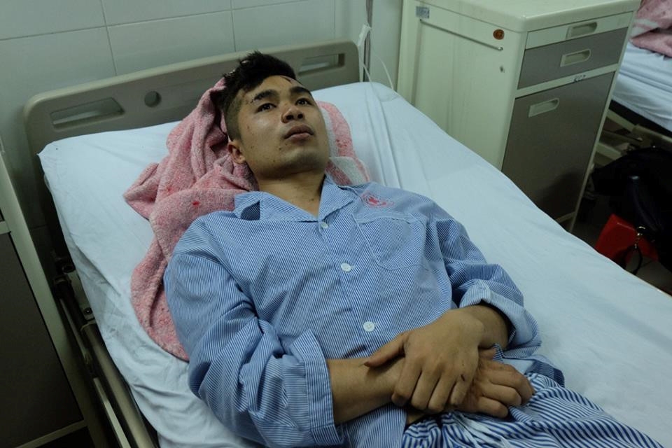 xe khach giuong nam phat no tren quoc lo 18 lam 2 nguoi chet 12 nguoi bi thuong