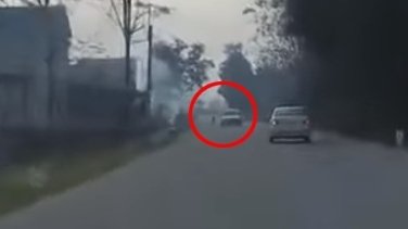 Trẻ nhỏ chơi gần đường quốc lộ: Vấn nạn từ sự bất cẩn