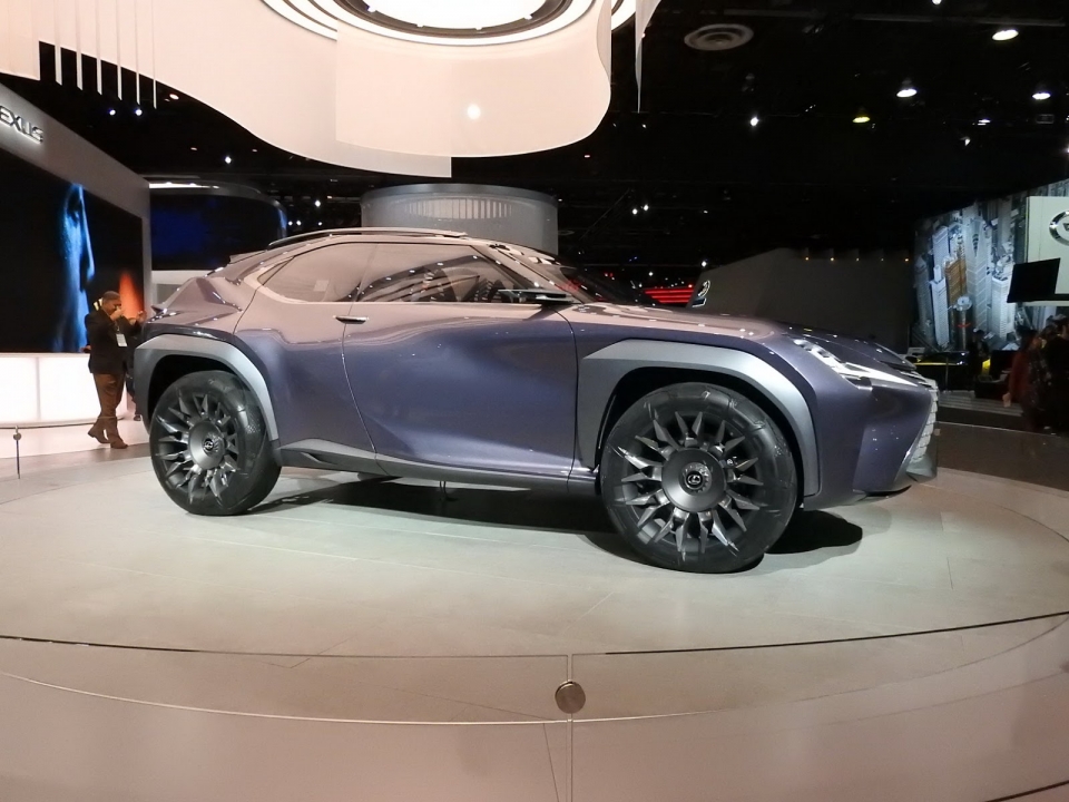 geneva 2018 suv co nho lexus ux se ra mat voi dong co 4 xy lanh