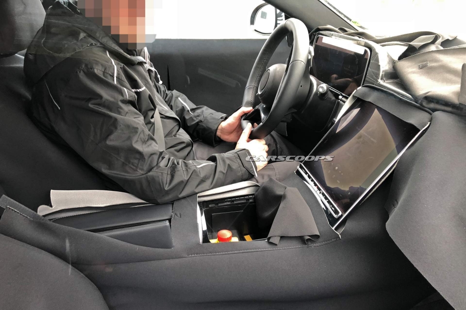 Lộ khoang lái Mercedes-Benz S-Class 2020 với màn hình giải trí "khủng" lo khoang lai mercedes benz s class 2020 voi man hinh giai tri khung