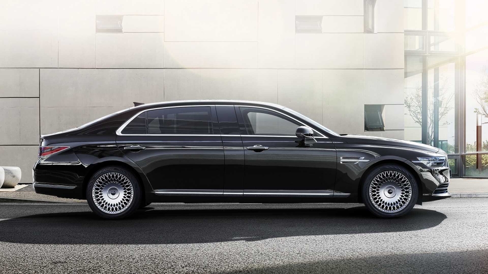 Hyundai ra mắt Genesis G90 Limousine cạnh tranh với Mercedes-Maybach genesis g90 limousine 2019 quyet canh tranh voi mercedes maybach