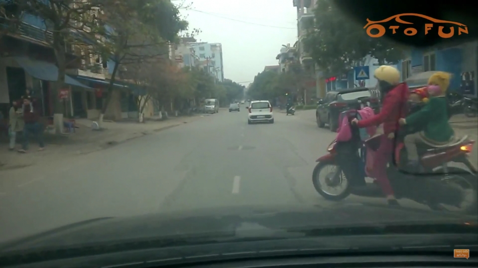 Hoảng hồn pha quay đầu bất ngờ hoang hon pha quay dau bat ngo