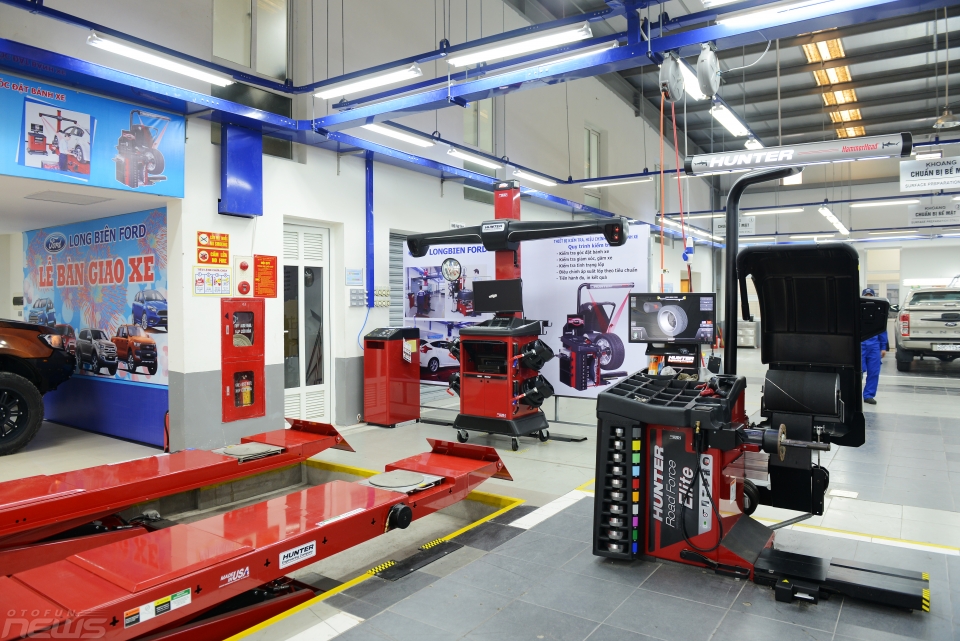 Đại lý Ford Long Biên "tái xuất giang hồ" dai ly ford long bien tai xuat giang ho