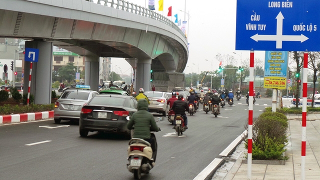 Thông xe cầu vượt nút giao Cổ Linh - đầu cầu Vĩnh Tuy thong xe cau vuot nut giao co linh dau cau vinh tuy