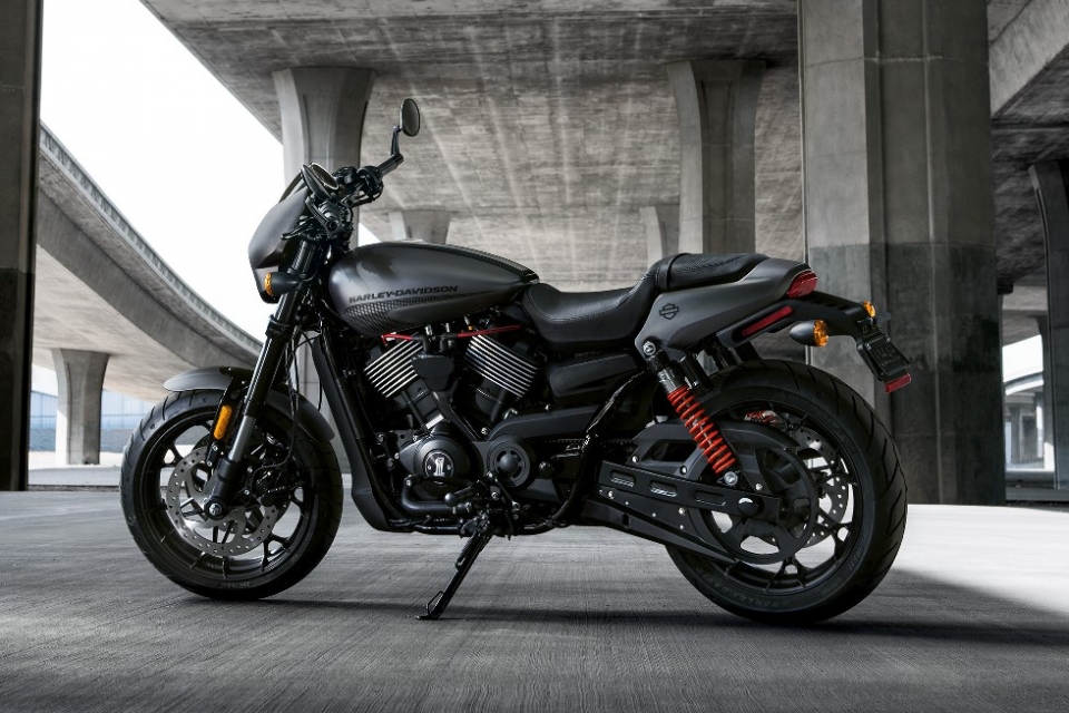 harley davidson street rod nham toi moi truong van hanh do thi hien dai