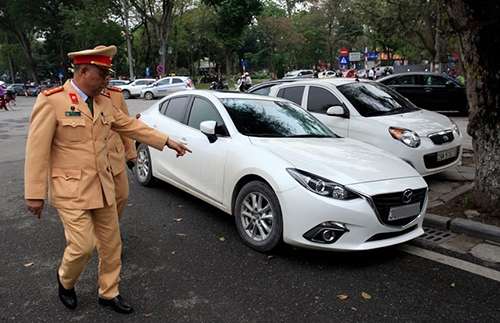 ha noi csgt xu phat hon 6600 tai xe trong 4 ngay don via he