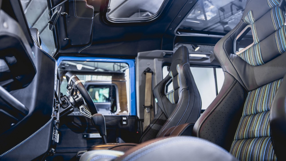 Kahn Design "trẻ hóa" Land Rover Defender kahn design tre hoa land rover defender