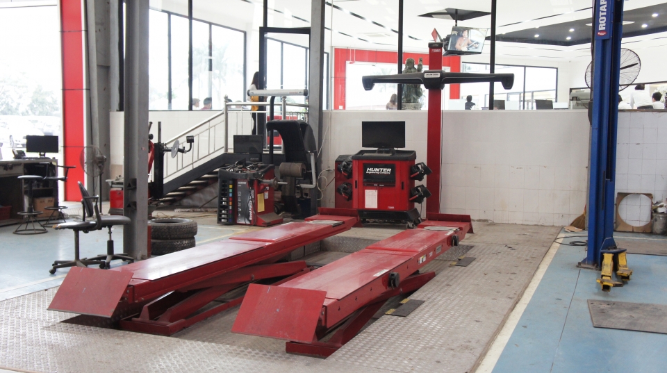 Mitsubishi Việt Nam khai trương đại lý Mitsubishi Trung Thượng mitsubishi viet nam khai truong dai ly mitsubishi trung thuong