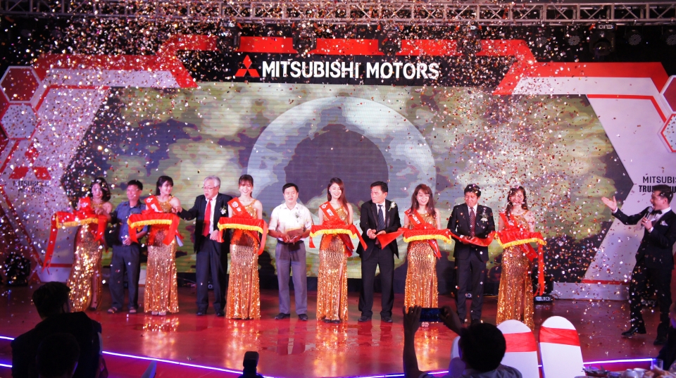 Mitsubishi Việt Nam khai trương đại lý Mitsubishi Trung Thượng mitsubishi viet nam khai truong dai ly mitsubishi trung thuong