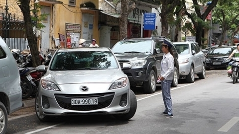 Hà Nội dự kiến từ ngày 1/5 sẽ thu phí trông giữ xe qua ĐTDĐ