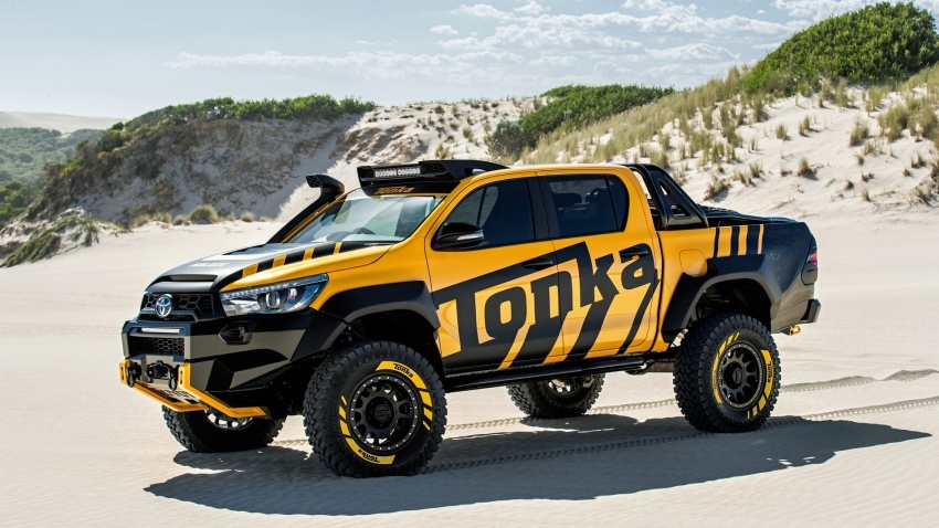 Toyota trình diễn bán tải độ cá tính Hilux Tonka toyota trinh dien ban tai do ca tinh hilux tonka