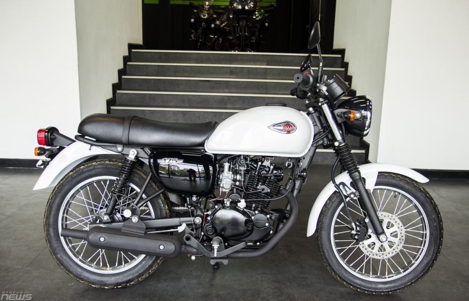 Cận cảnh mô tô hoài cổ Kawasaki W175 2018 can canh mo to hoai co kawasaki w175 2018