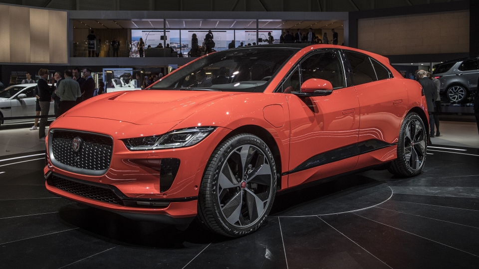 geneva 2018 ngam suv chay dien jaguar i pace bang xuong bang thit