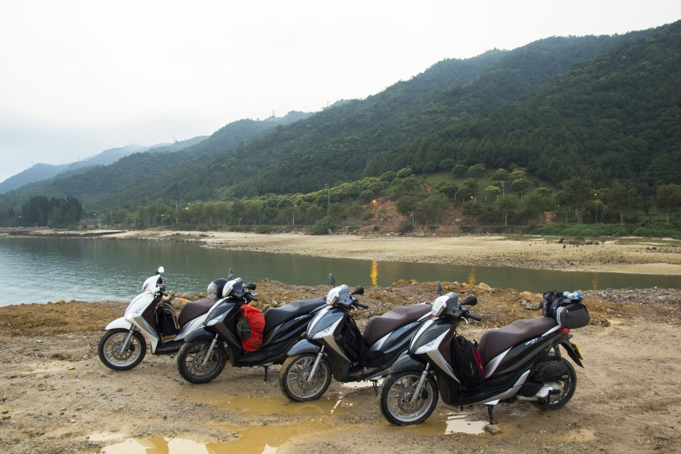 Du ngoạn đất trời Đông Bắc cùng Piaggio Medley ABS du ngoan dat troi dong bac cung piaggio medley abs