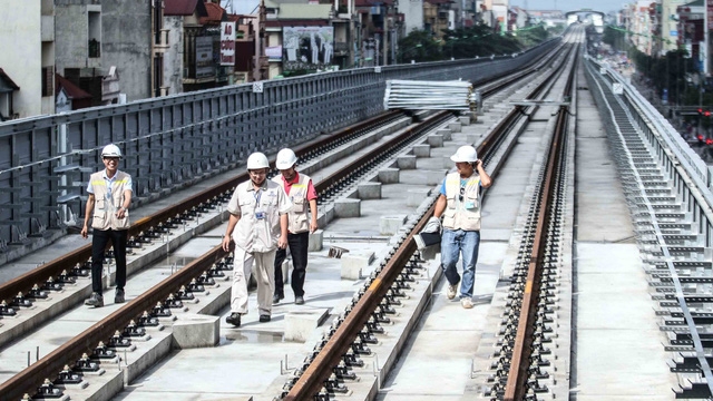 duong sat cat linh ha dong lui tien do chay thu