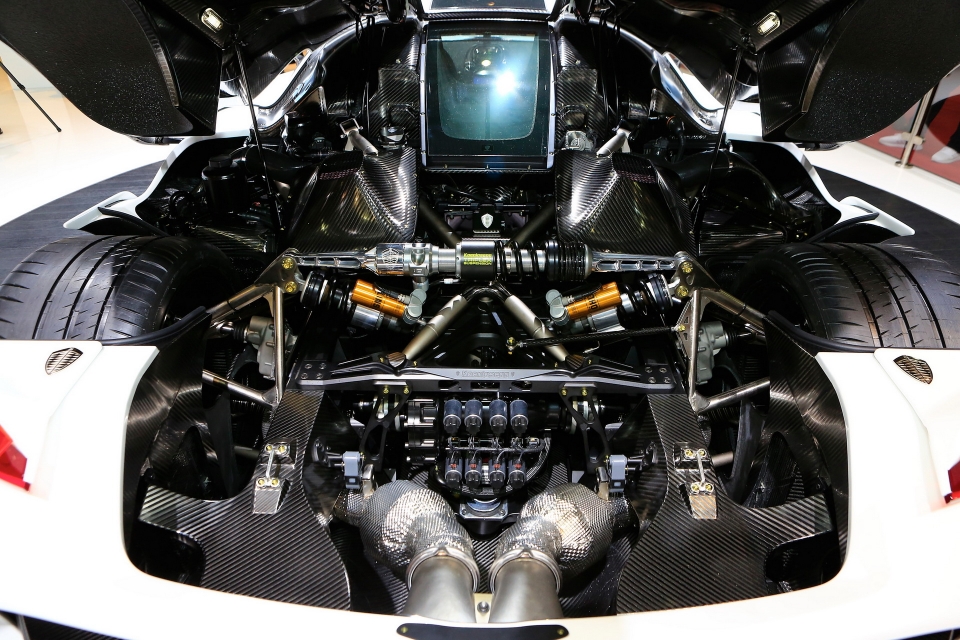 koenigsegg jesko sieu xe dau tien tren the gioi dat toc do toi da 482 kmh