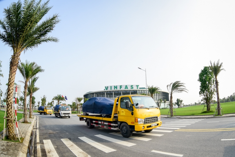 VinFast đưa 155 xe ô tô ra nước ngoài thử nghiệm độ an toàn vinfast dua 155 xe o to ra nuoc ngoai thu nghiem do an toan