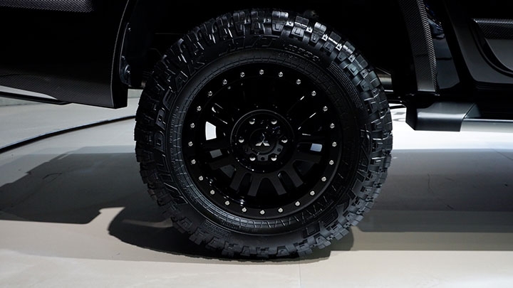 mitsubishi triton absolute se la khac tinh cua ford ranger raptor