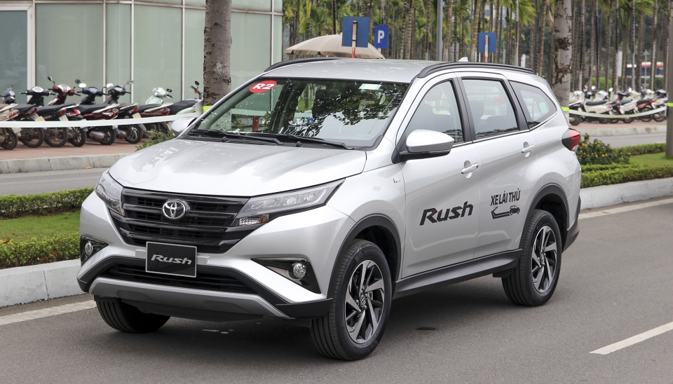 trai nghiem cung luc 9 mau xe toyota