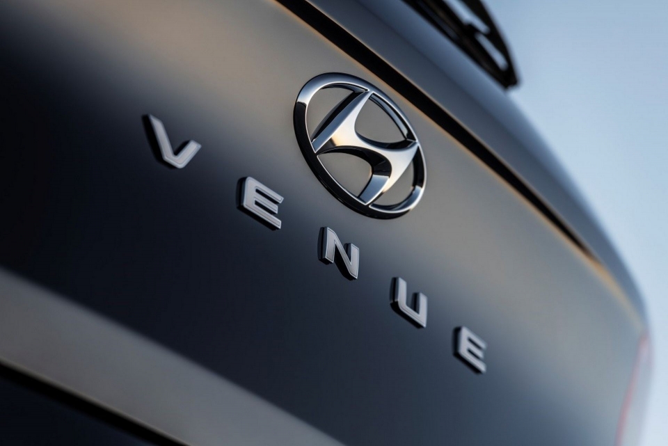 Tân binh crossover Hyundai Venue sắp ra mắt crossover co be hyundai venue sap ra mat