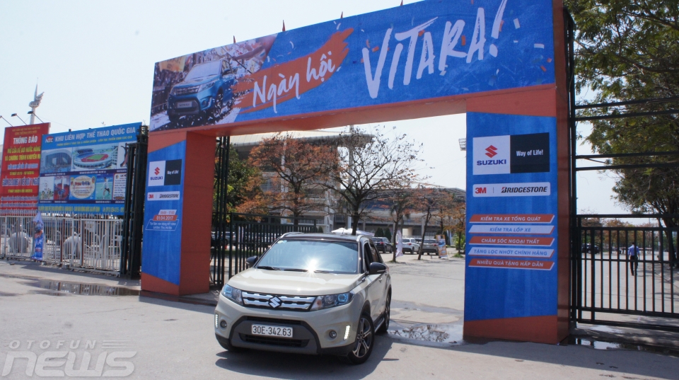 Tưng bừng ngày hội Suzuki Vitara tại sân vận động Mỹ Đình tung bung ngay hoi suzuki vitara tai san van dong my dinh