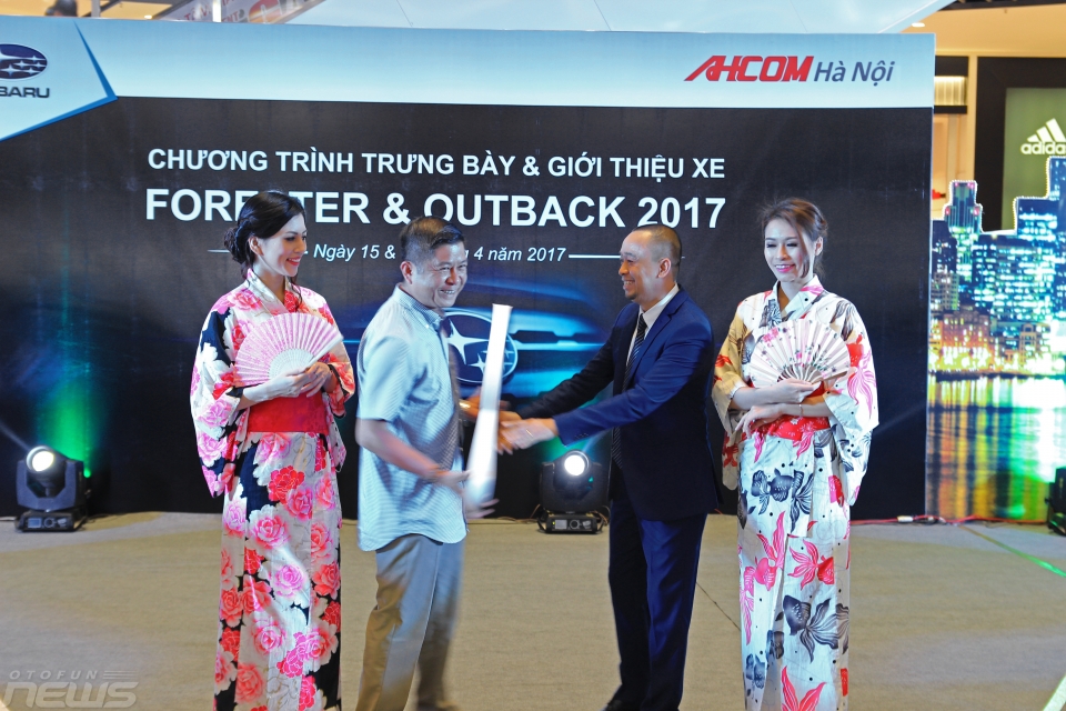 Subaru Forester và Outback 2017 bổ sung tính năng, giá không đổi subaru forester va outback 2017 bo sung tinh nang gia khong doi