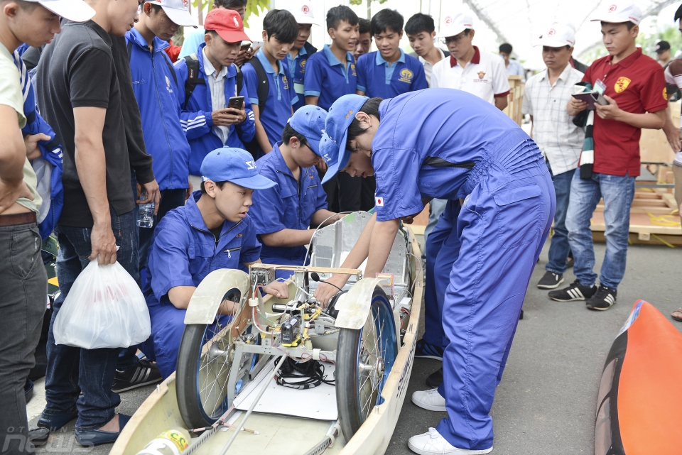 Khép lại cuộc đua "Lái xe sinh thái - Tiết kiệm nhiên liệu Honda" mùa thứ 8 khep lai cuoc dua lai xe sinh thai tiet kiem nhien lieu honda mua thu 8