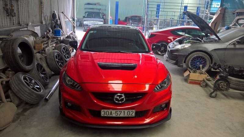 ngam mazda6 do bodykit voi sac do ca tinh tai ha noi