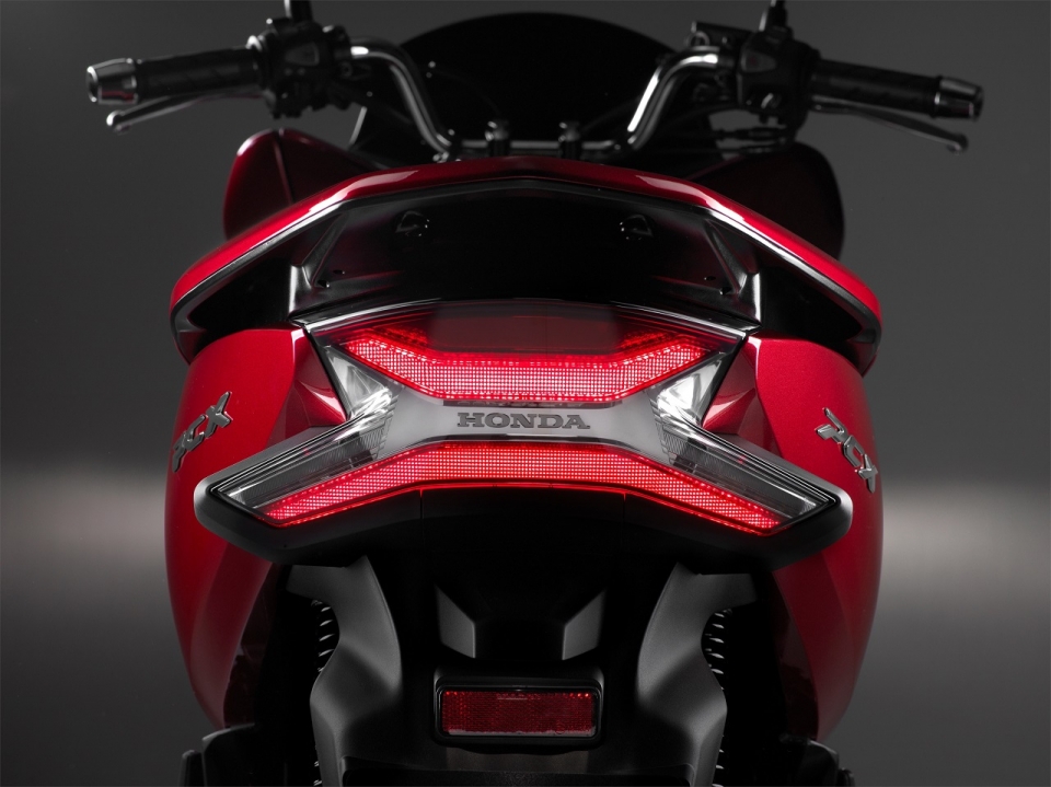 honda pcx 125 phien ban chau au khac gi hang viet