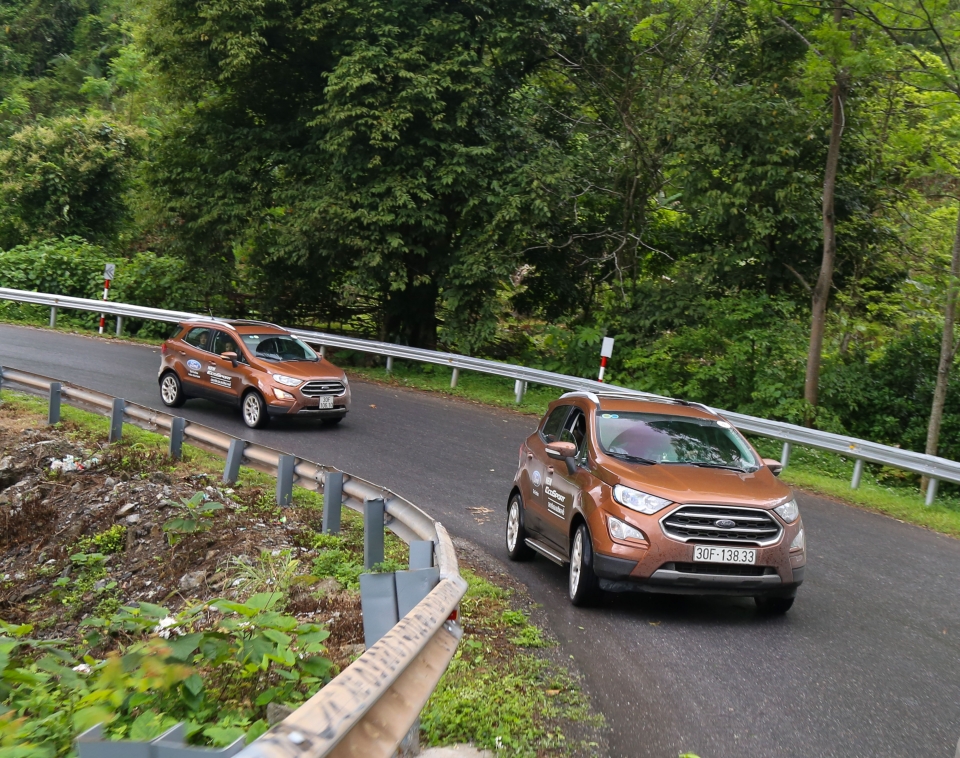 Nhận xét "như chuyên gia" của nhiều khách hàng sau khi sử dụng Ford EcoSport 1.5L nhan xet nhu chuyen gia cua nhieu khach hang sau khi su dung ford ecosport 15l
