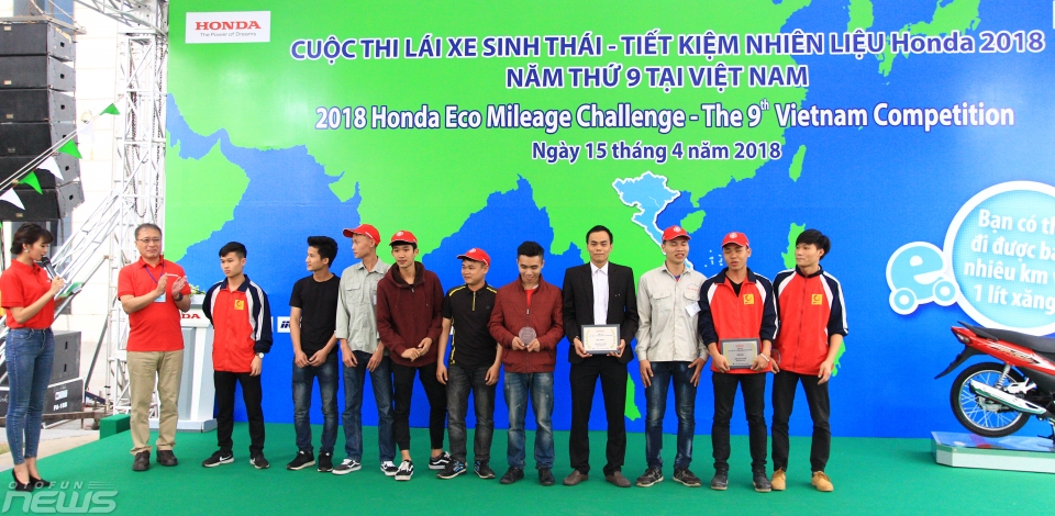 ĐH Công nghiệp Hà Nội vô địch nhóm I tại cuộc thi lái xe sinh thái tiết kiệm nhiên liệu 2018 dh cong nghiep ha noi vo dich nhom i tai cuoc thi lai xe sinh thai tiet kiem nhien lieu 2018