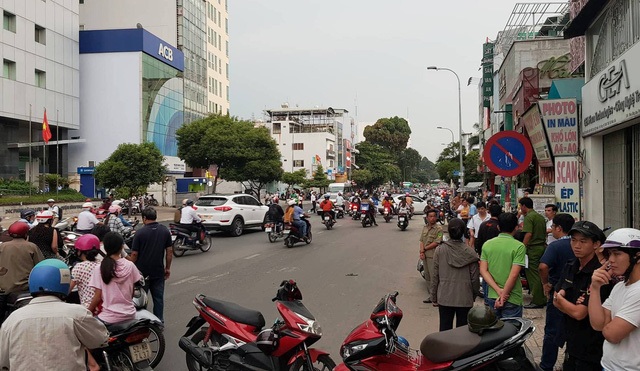 rut dao giai quyet va cham xe bi doi phuong tuoc dao dam thiet mang