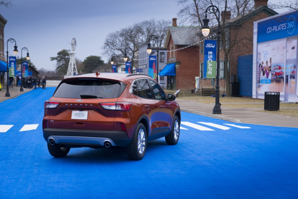 Ford Escape 2020 lộ diện với ngoại hình hiện đại ford escape 2020 lo dien voi ngoai hinh hien dai