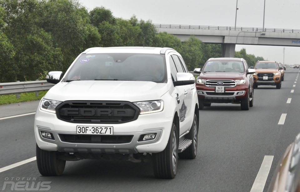 kham pha dong bac bo cung ford ranger ranger raptor va everest