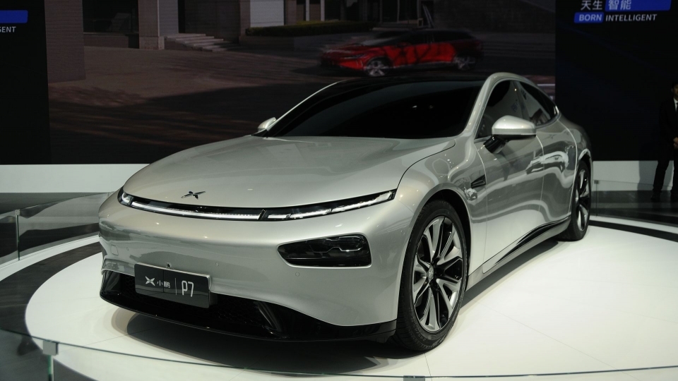 Xpeng P7 - xe điện Trung Quốc chạy được 600km mỗi lần sạc