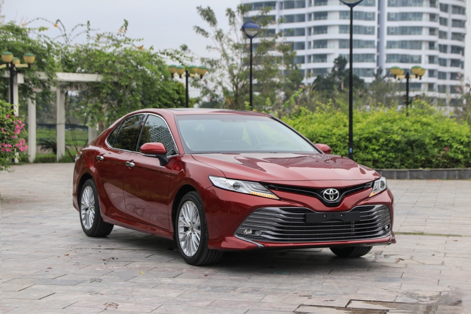 toyota camry 2019 ra mat vao ngay mai