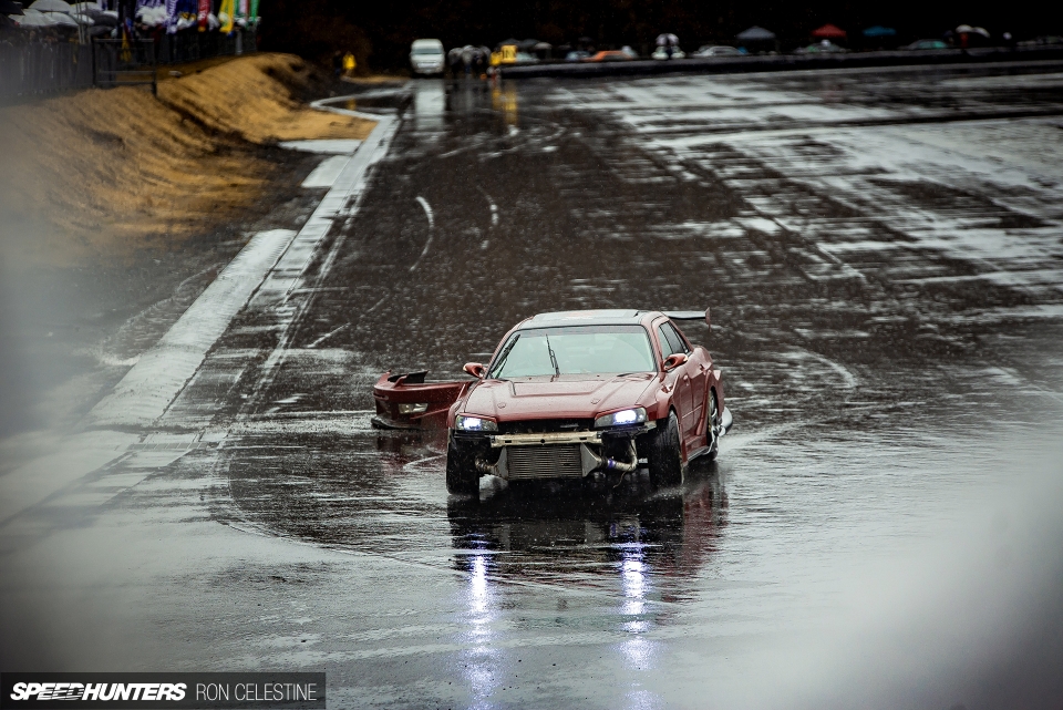 hon 100 xe nissan skyline quy tu o nhat ban