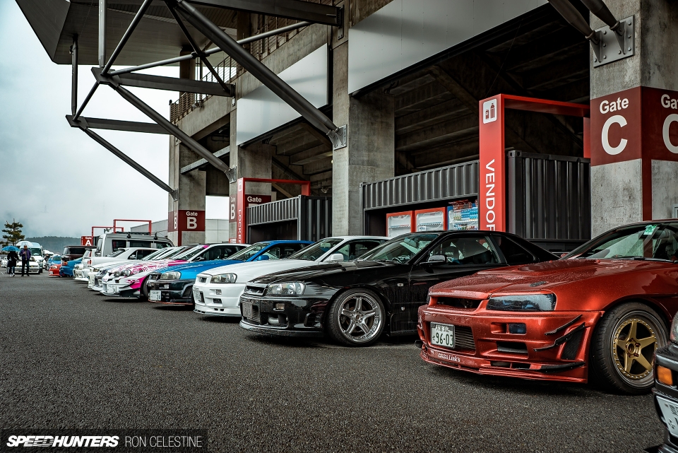 hon 100 xe nissan skyline quy tu o nhat ban