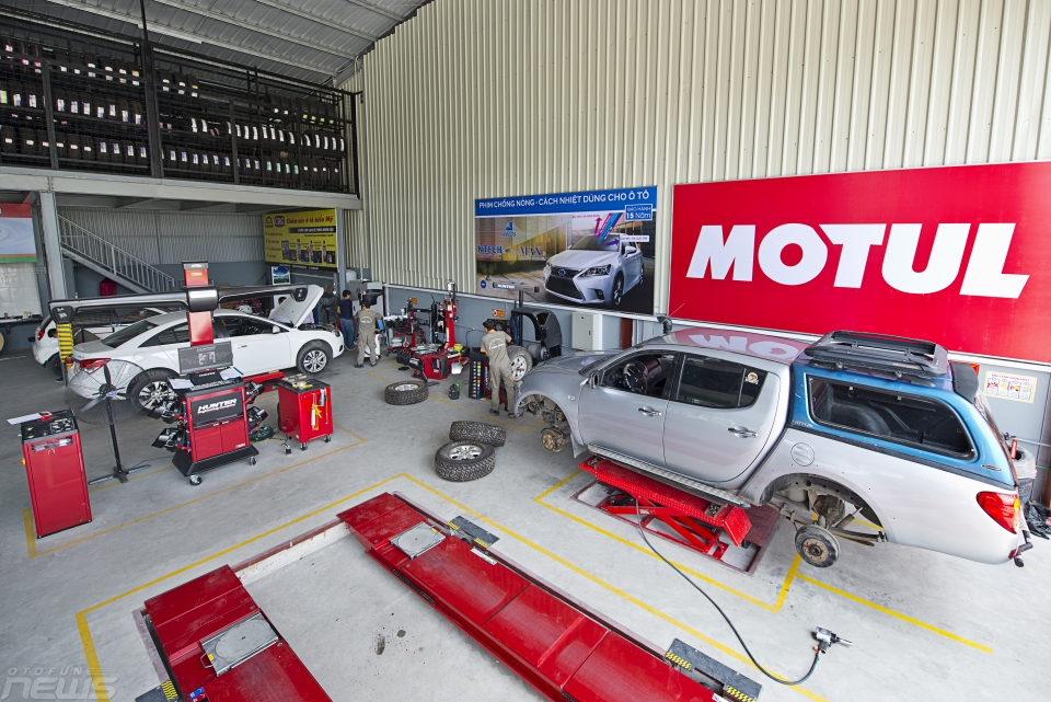 Dạo một vòng quanh trung tâm dịch vụ lốp Tirefun Long Biên dao mot vong quanh trung tam dich vu lop tirefun long bien