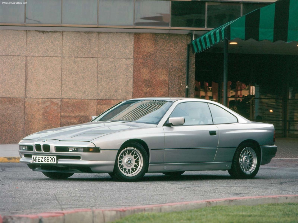 bmw bat mi hinh anh series 8 coupe sap ra mat